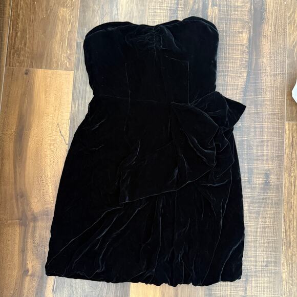 Marc by Marc Jacobs Black Velvet Strapless Mini Dress with Built in Bra - 4 - Picture 5 of 12